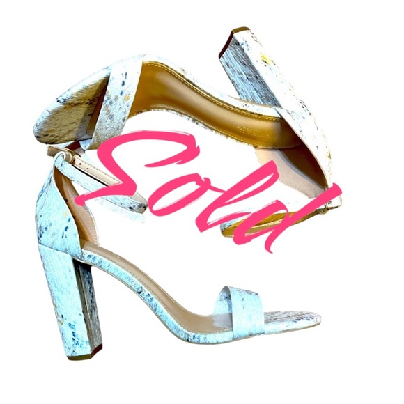 JustFab Shoes - NWT  Just Fab size 7 snakeskin heels